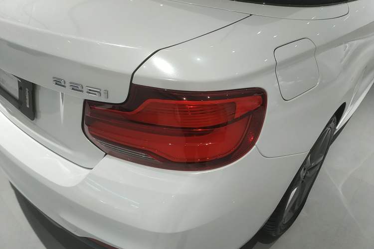 Used BMW 2 Series 2018 225i Convertible Coupe M Sport Edition Exterior 3