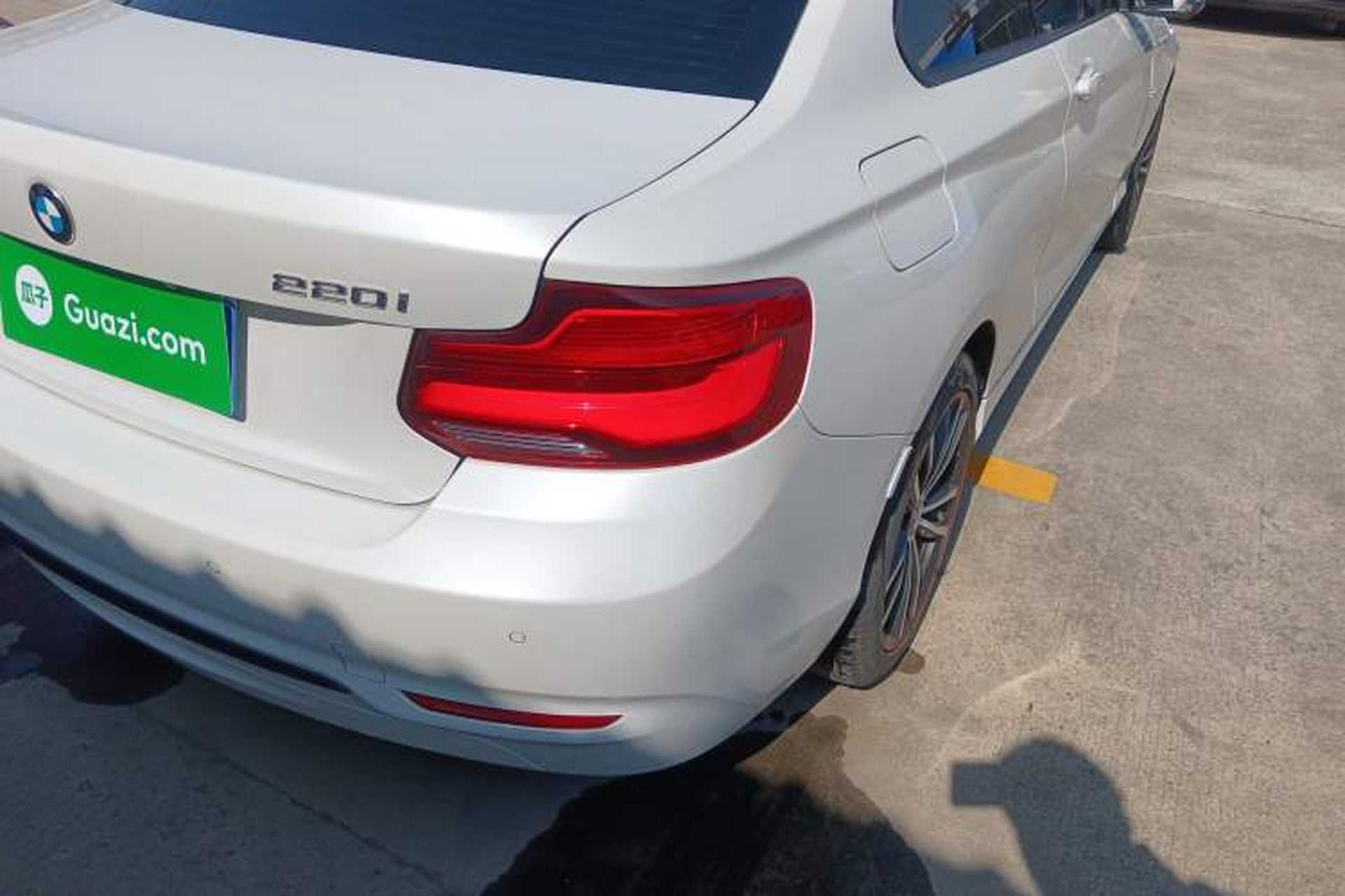 Used BMW 2 Series 2018 220i Sport Design Package Exterior 3