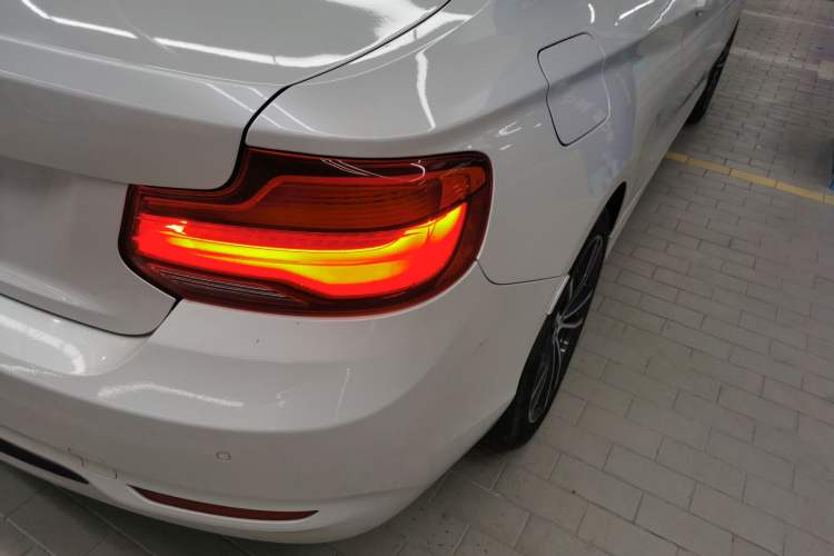 Used BMW 2 Series 2018 220i Sport Design Package Exterior 3