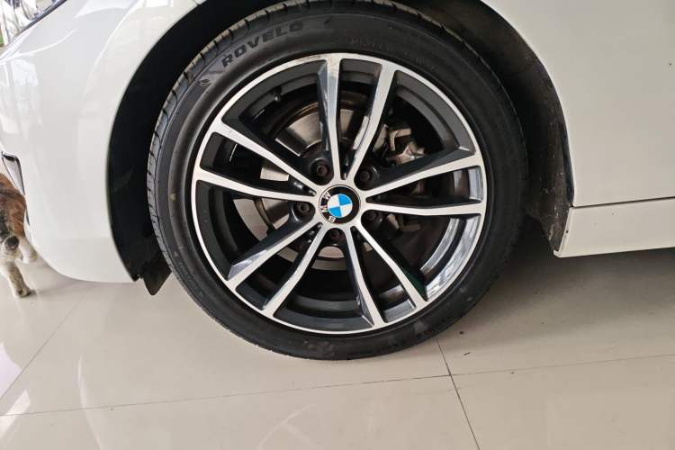 Used BMW 2 Series 2018 220i Convertible Coupe Sports Design Package Exterior 3