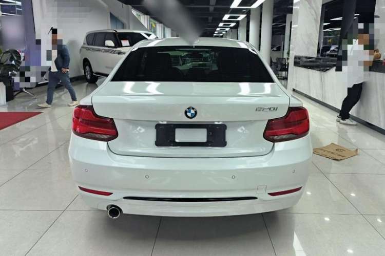 Used BMW 2 Series 2018 220i Sport Design Package Exterior 3