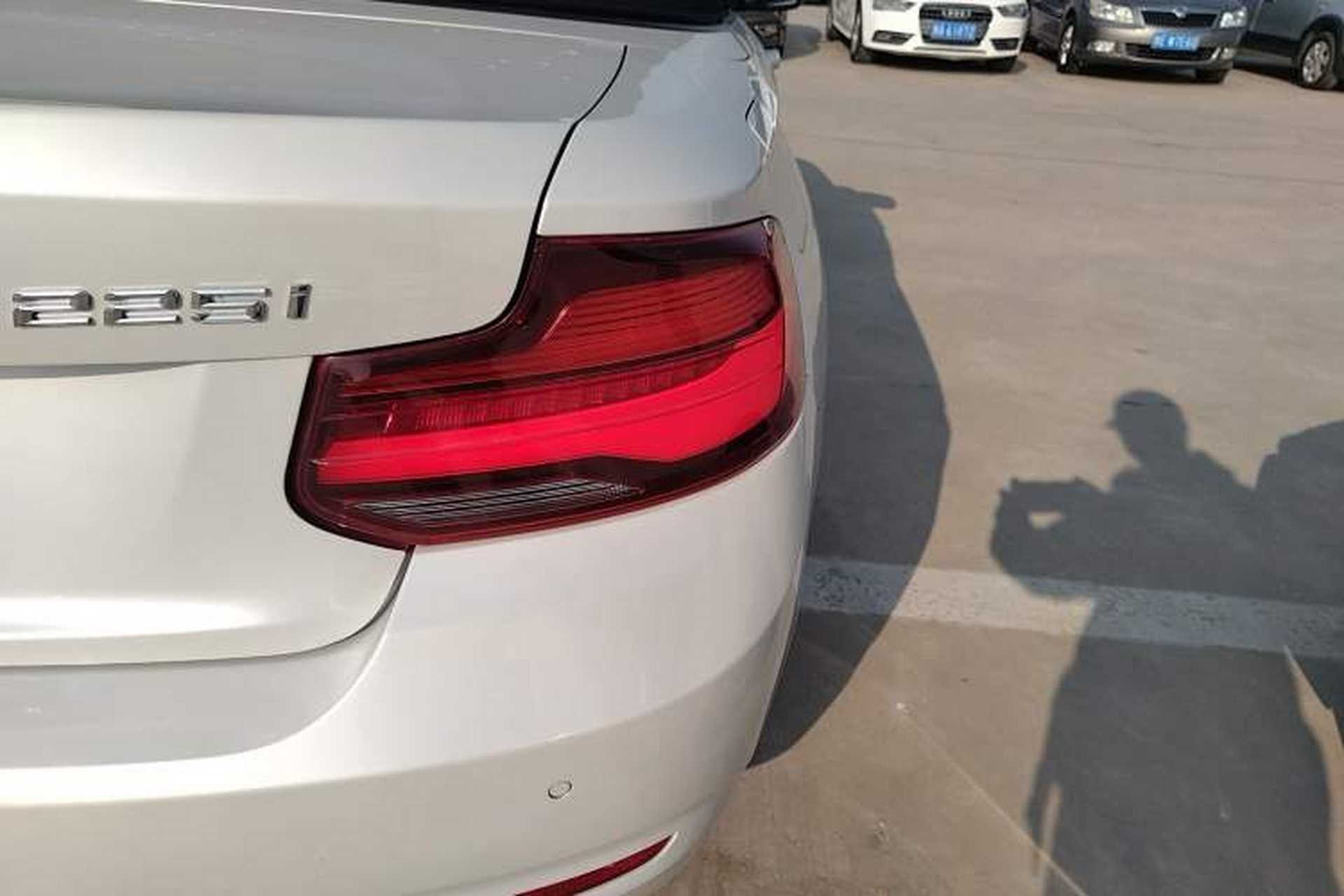 Used BMW 2 Series 2018 220i Convertible Coupe Sports Design Package Exterior 3