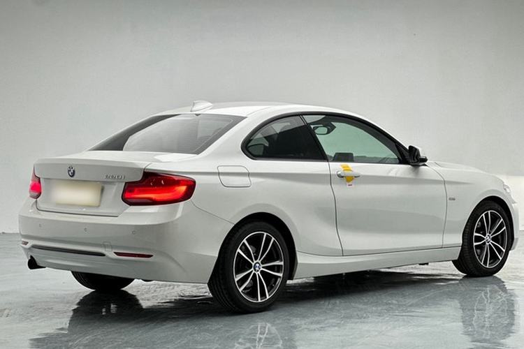 Used BMW 2 Series 2018 220i Sport Design Package Exterior 4