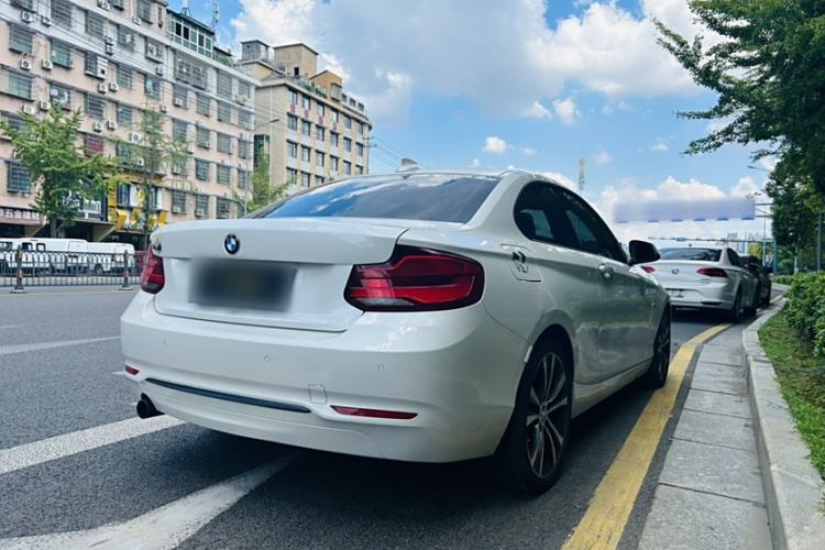 Used BMW 2 Series 2018 220i Sport Design Package Exterior 4