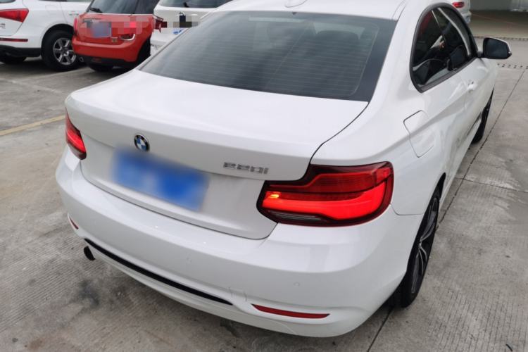 Used BMW 2 Series 2018 220i Sport Design Package Exterior 5