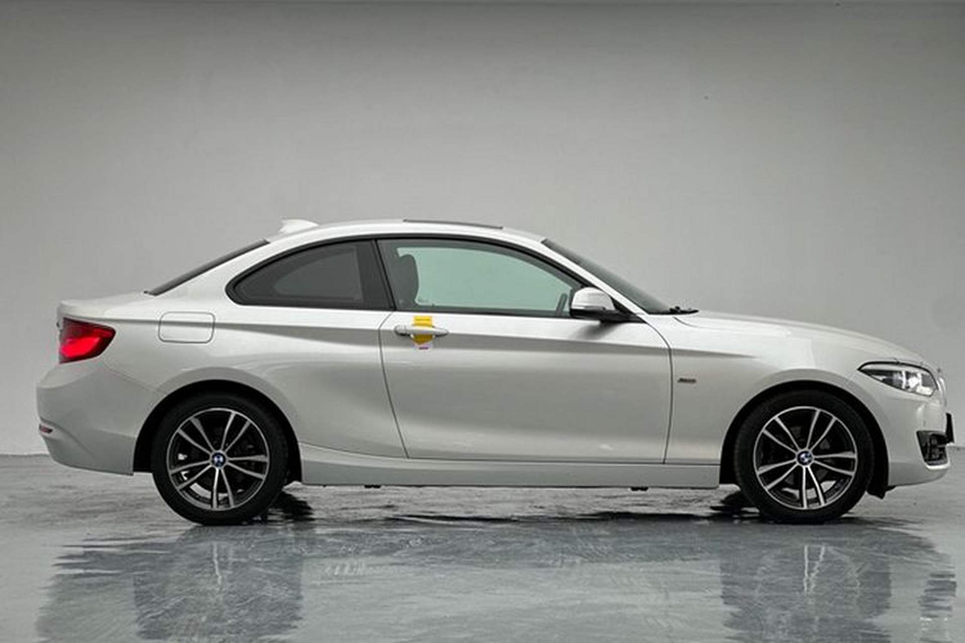 Used BMW 2 Series 2018 220i Sport Design Package Exterior 6