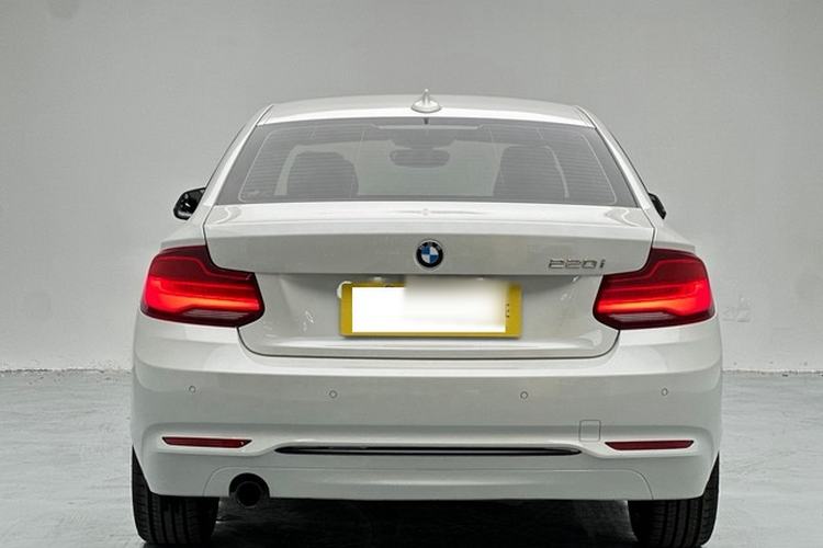 Used BMW 2 Series 2018 220i Sport Design Package Exterior 7