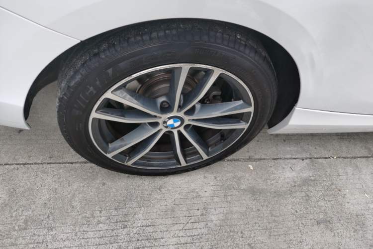 Used BMW 2 Series 2018 220i Sport Design Package Exterior 8