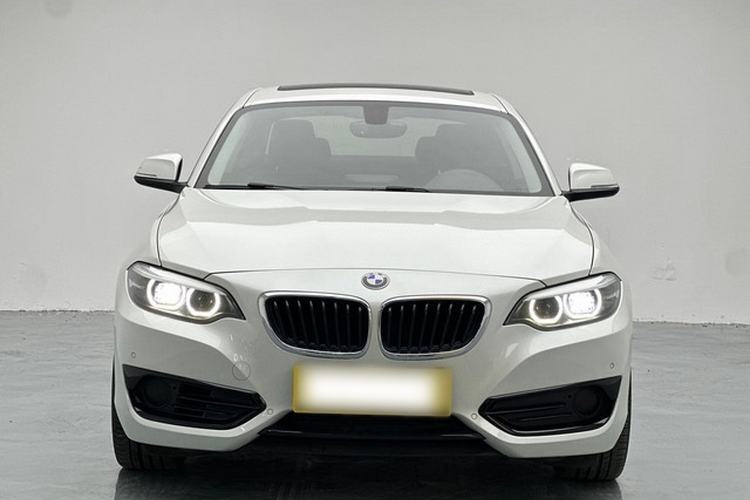 Used BMW 2 Series 2018 220i Sport Design Package Exterior 9