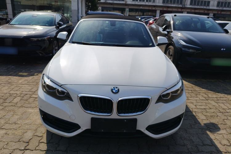 Used BMW 2 Series 2018 220i Convertible Coupe Sports Design Package Front