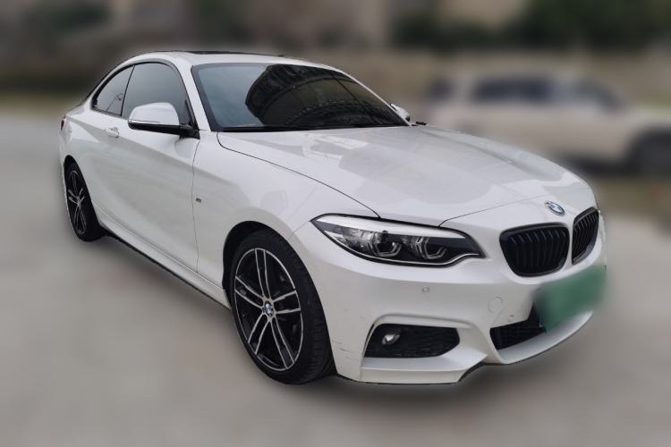 Used BMW 2 Series 2018 225i Luxury Model with M Sport Package Front Right 45 Deg