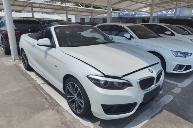 Used BMW 2 Series 2018 220i Convertible Coupe Sports Design Package Front Right 45 Deg