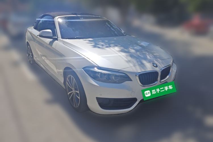 Used BMW 2 Series 2018 220i Convertible Coupe Sports Design Package Front Right 45 Deg