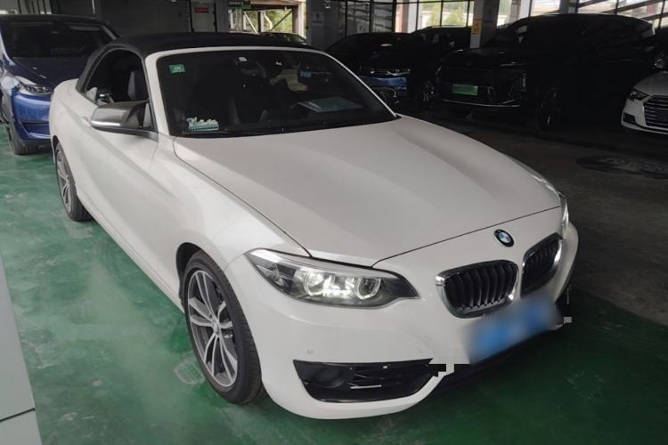 Used BMW 2 Series 2018 220i Convertible Coupe Sports Design Package Front Right 45 Deg
