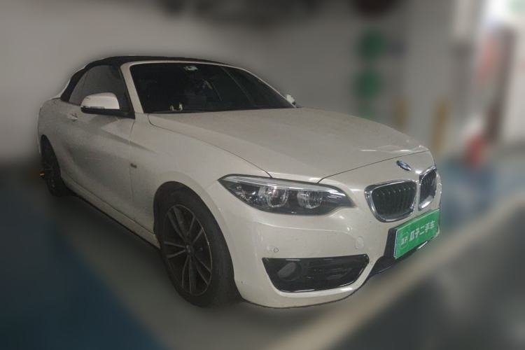 Used BMW 2 Series 2018 220i Convertible Coupe Sports Design Package Front Right 45 Deg