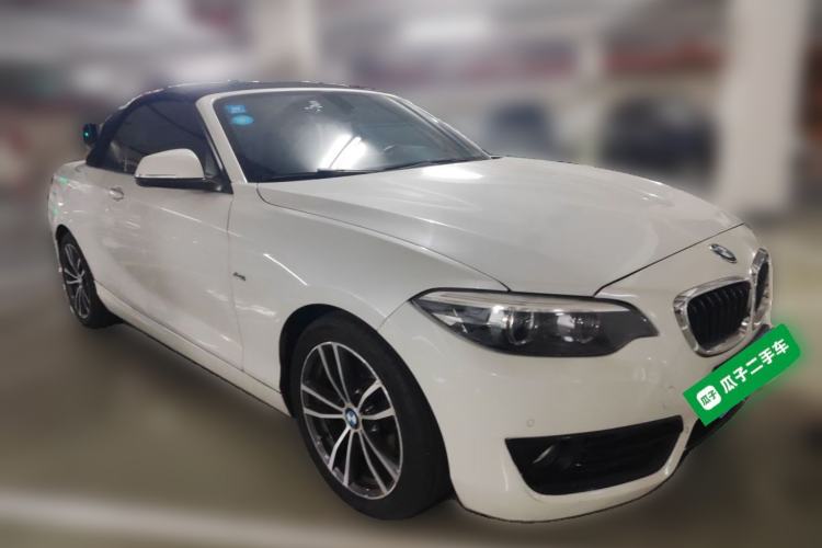 Used BMW 2 Series 2018 220i Convertible Coupe Sports Design Package Front Right 45 Deg