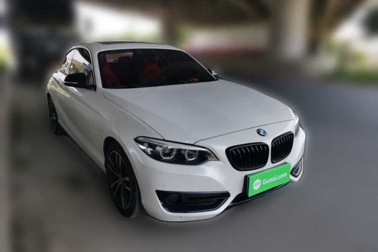 Used BMW 2 Series 2018 220i Sport Design Package Front Right 45 Deg