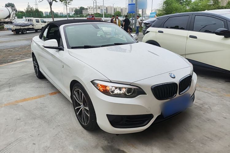 Used BMW 2 Series 2018 220i Convertible Coupe Sports Design Package Front Right 45 Deg