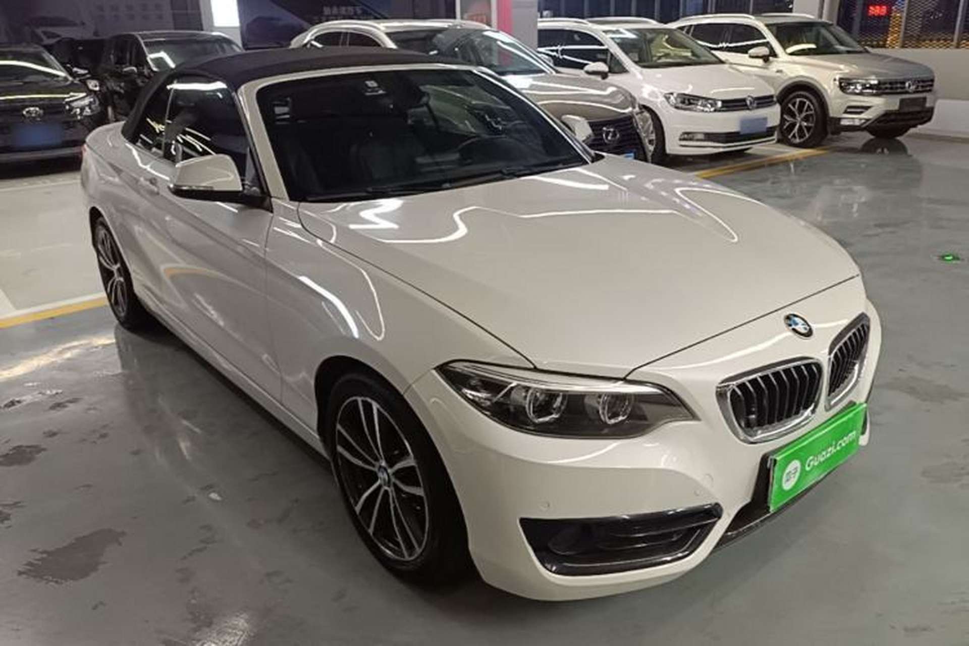 Used BMW 2 Series 2018 220i Convertible Coupe Sports Design Package Front Right 45 Deg