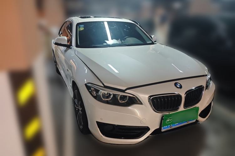 Used BMW 2 Series 2018 220i Sport Design Package Front Right 45 Deg