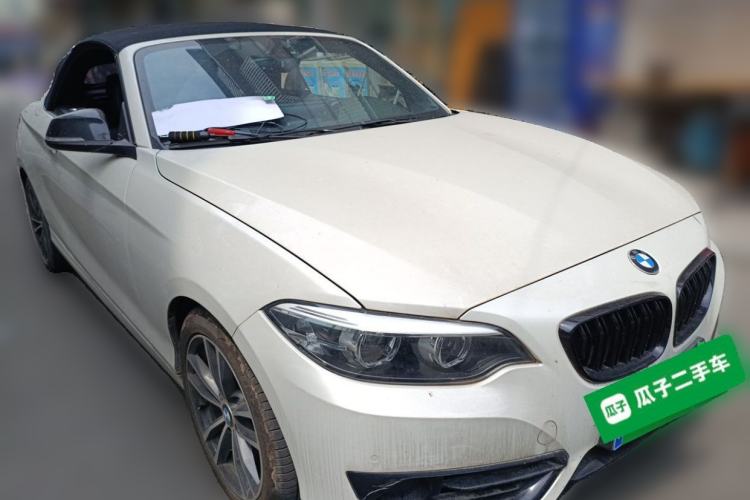 Used BMW 2 Series 2018 220i Convertible Coupe Sports Design Package Front Right 45 Deg