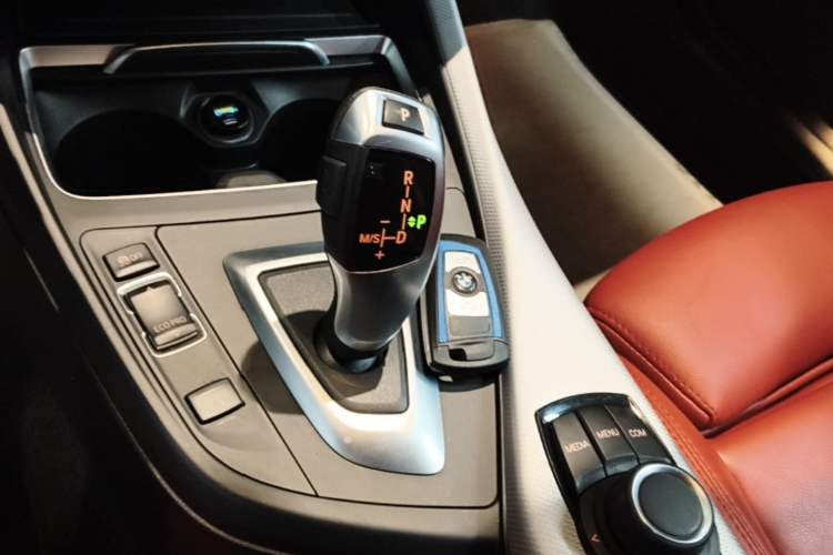 Used BMW 2 Series 2018 225i Convertible Coupe M Sport Edition Gear Lever
