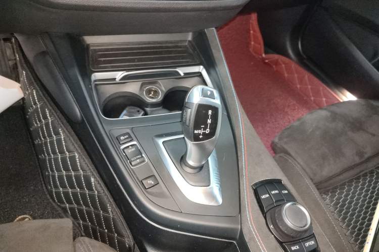 Used BMW 2 Series 2018 225i Convertible Coupe M Sport Edition Gear Lever