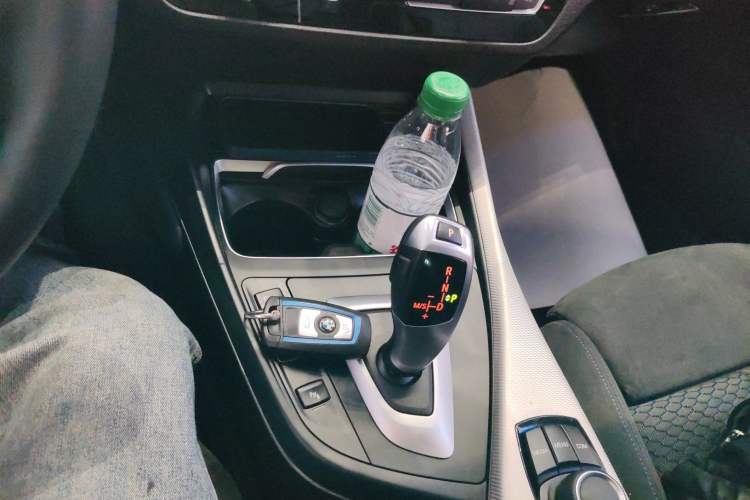 Used BMW 2 Series 2018 225i Convertible Coupe M Sport Edition Gear Lever