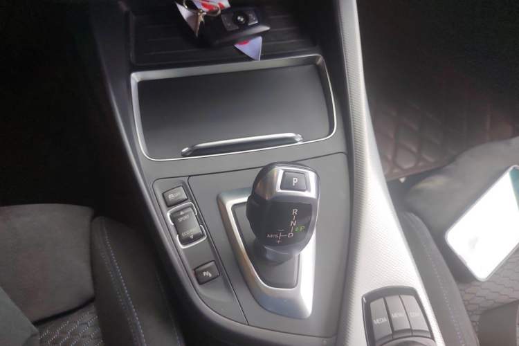 Used BMW 2 Series 2018 225i M Sport Gear Lever