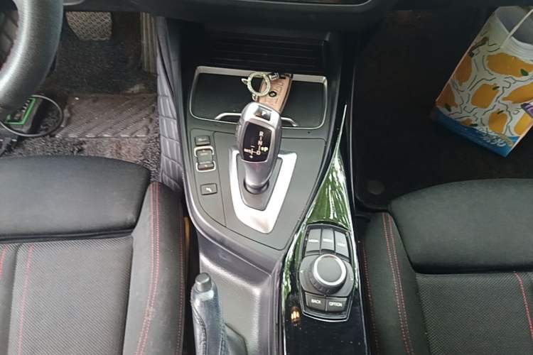 Used BMW 2 Series 2018 220i Sport Design Package Gear Lever