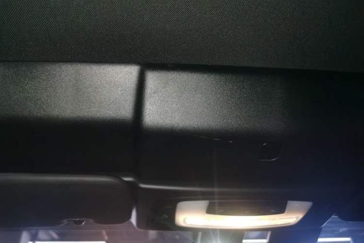 Used BMW 2 Series 2018 220i Convertible Coupe Sports Design Package Headliner