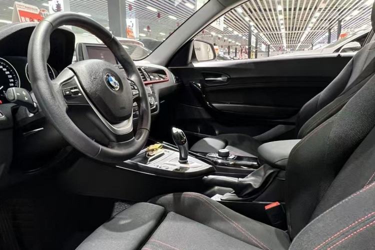 Used BMW 2 Series 2018 220i Sport Design Package Interior 1