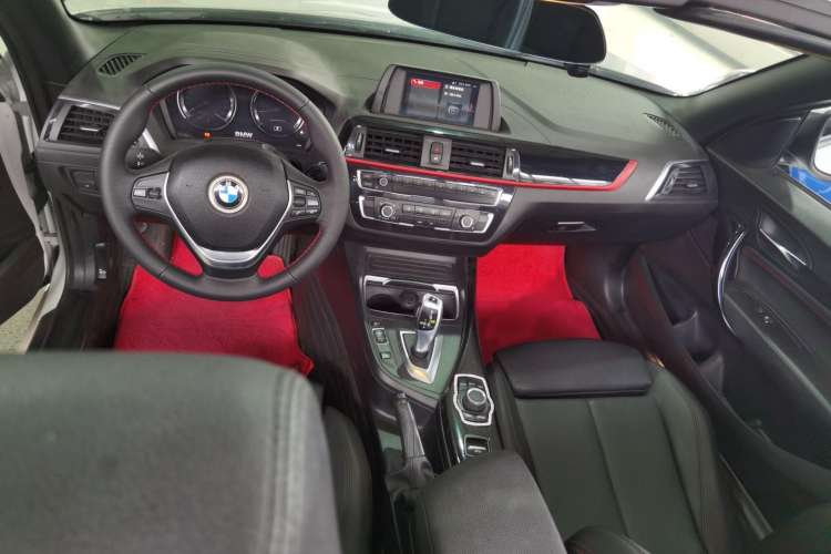 Used BMW 2 Series 2018 220i Convertible Coupe Sports Design Package Interior 3