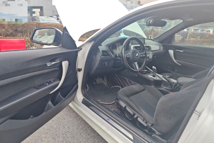 Used BMW 2 Series 2018 225i M Sport Interior 3