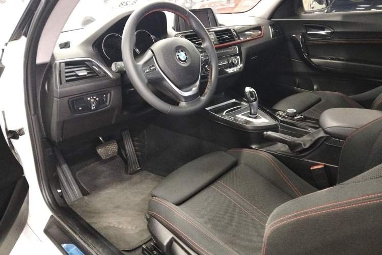 Used BMW 2 Series 2018 220i Sport Design Package Interior 4