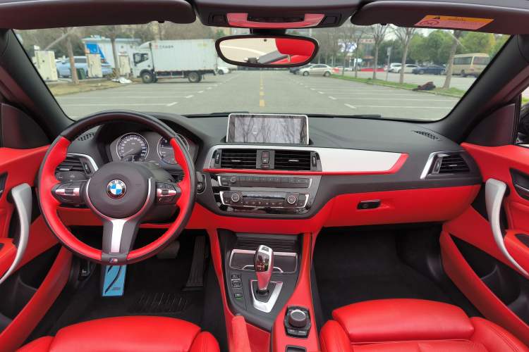 Used BMW 2 Series 2018 225i Convertible Coupe M Sport Edition Interior 4