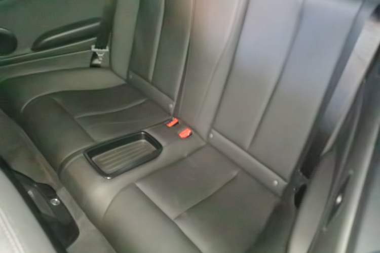 Used BMW 2 Series 2018 220i Convertible Coupe Sports Design Package Interior 4