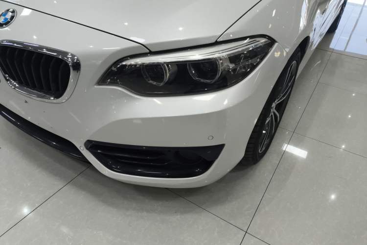 Used BMW 2 Series 2018 220i Convertible Coupe Sports Design Package Left Front Headlight