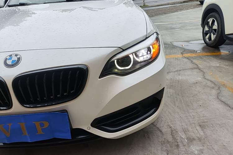 Used BMW 2 Series 2018 220i Convertible Coupe Sports Design Package Left Front Headlight