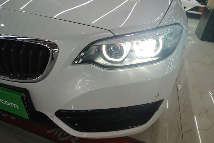 Used BMW 2 Series 2018 220i Convertible Coupe Sports Design Package Left Front Headlight