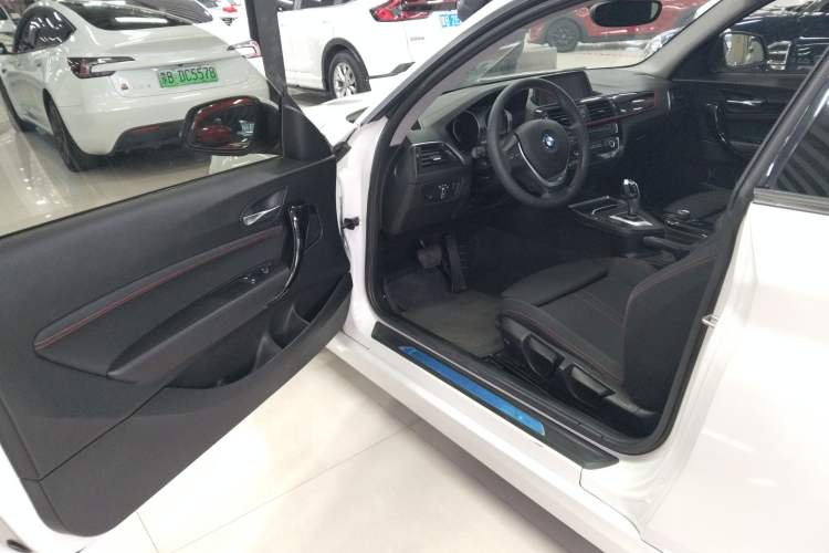 Used BMW 2 Series 2018 220i Sport Design Package Left Front Seat