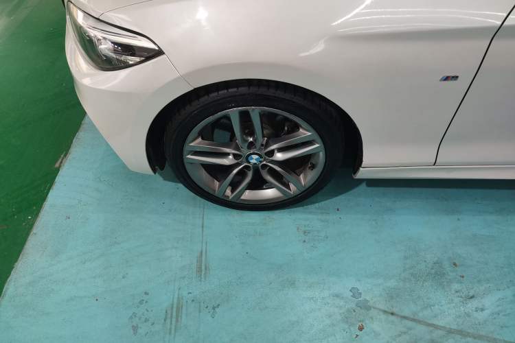 Used BMW 2 Series 2018 225i Convertible Coupe M Sport Edition Left Front Wheel Hub