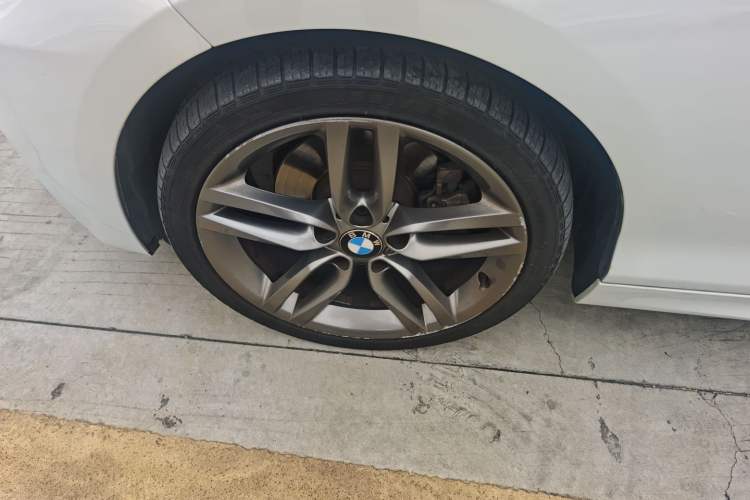 Used BMW 2 Series 2018 225i Convertible Coupe M Sport Edition Left Front Wheel Hub
