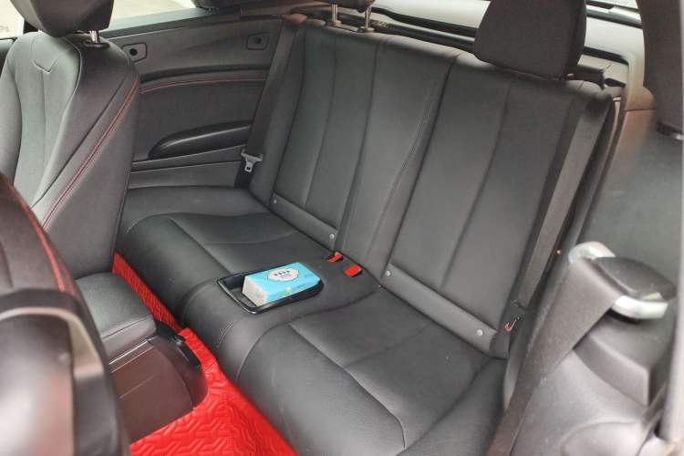 Used BMW 2 Series 2018 220i Convertible Coupe Sports Design Package Left Rear Seat