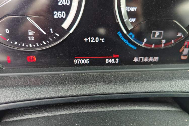 Used BMW 2 Series 2018 225i M Sport Odometer Close Up