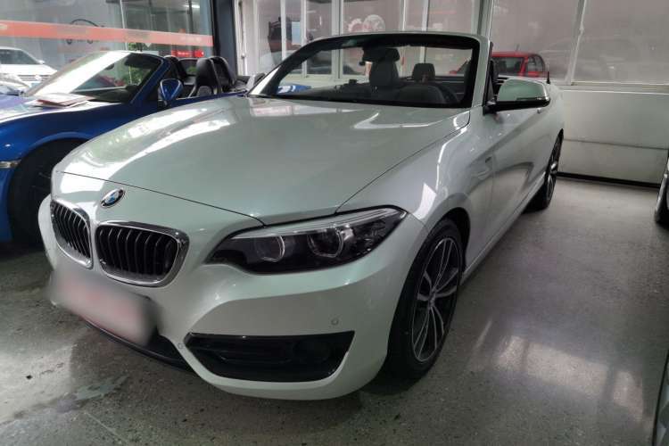 Used BMW 2 Series 2018 220i Convertible Coupe Sports Design Package Guazi used car, China used car export, Used car for sale, Used  cars, Cheapest cars for sale