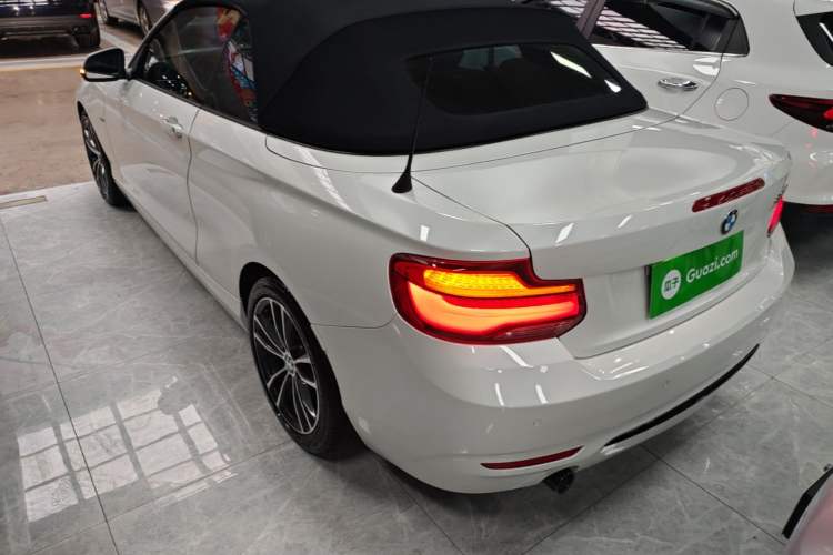 Used BMW 2 Series 2018 220i Convertible Coupe Sports Design Package Rear Left 45 Deg