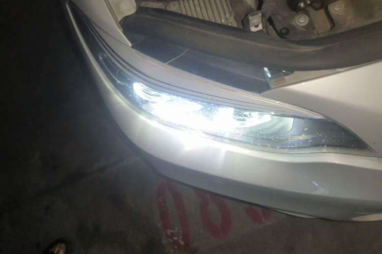 Used BMW 2 Series 2018 225i Convertible Coupe M Sport Edition Right Front Headlight