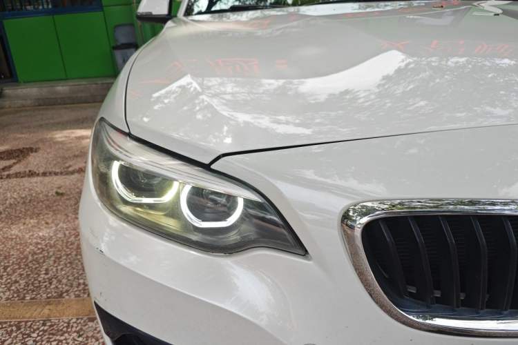 Used BMW 2 Series 2018 220i Convertible Coupe Sports Design Package Right Front Headlight