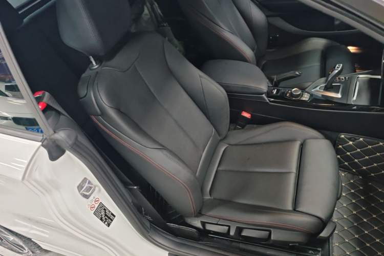 Used BMW 2 Series 2018 220i Convertible Coupe Sports Design Package Right Front Seat